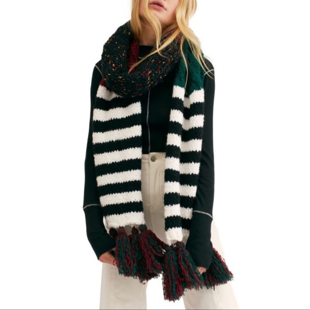 𝅺NWT Free People | Gray Stripe Tassel Nova Wool-Blend Scarf